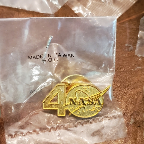 NASA Collector's Pin Lot - Picture 3 of 10